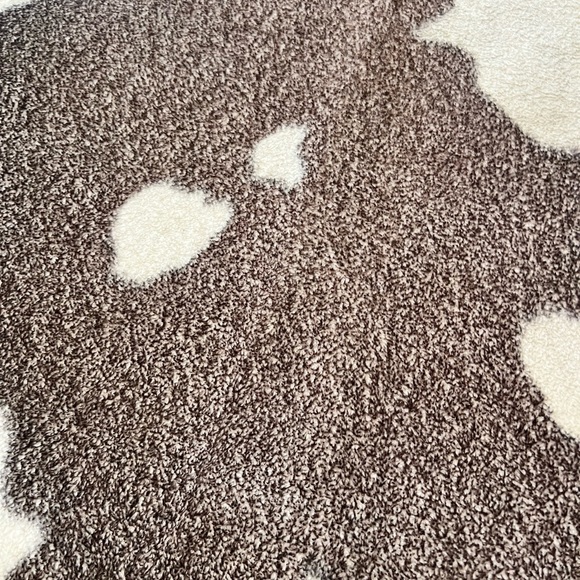 Cowhide Pattern Rug - Picture 3 of 7